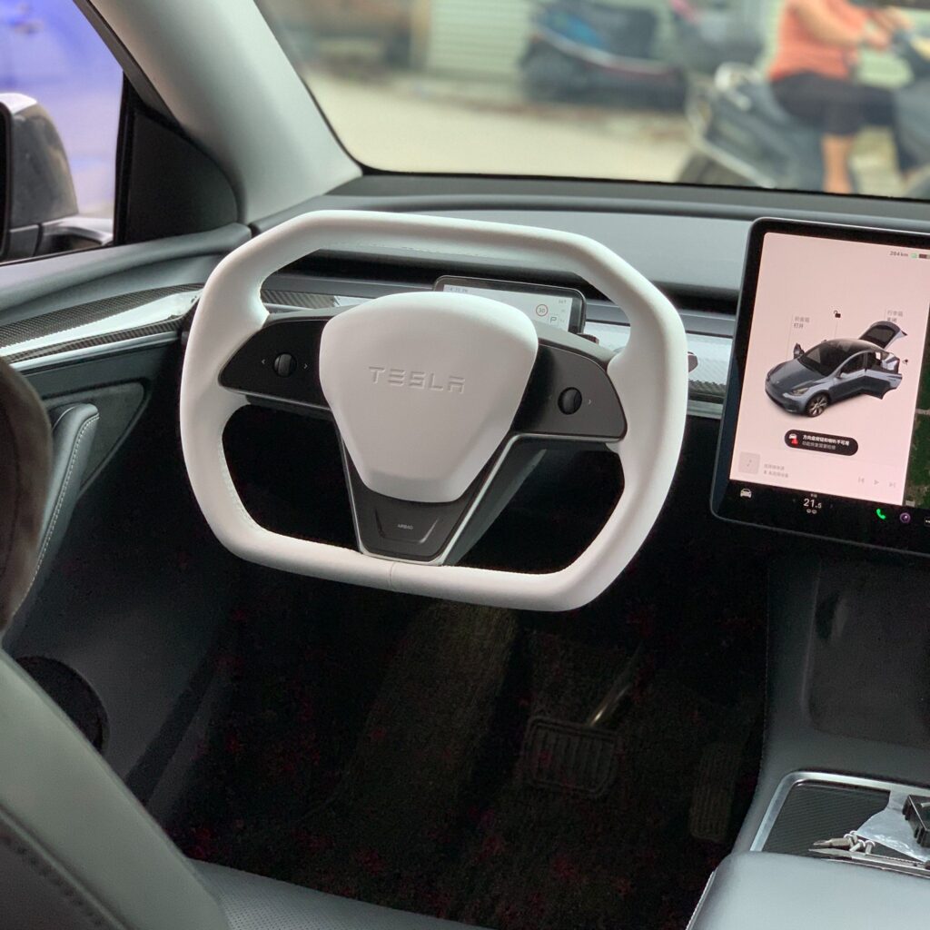 Cybertruck-Style Steering Wheel Upgrade for Tesla Model 3 & Model Y – Nappa Leather, Heated, OEM Fit